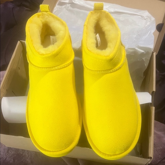 UGG Classic Ultra Mini in Canary Yellow - Picture 5 of 9
